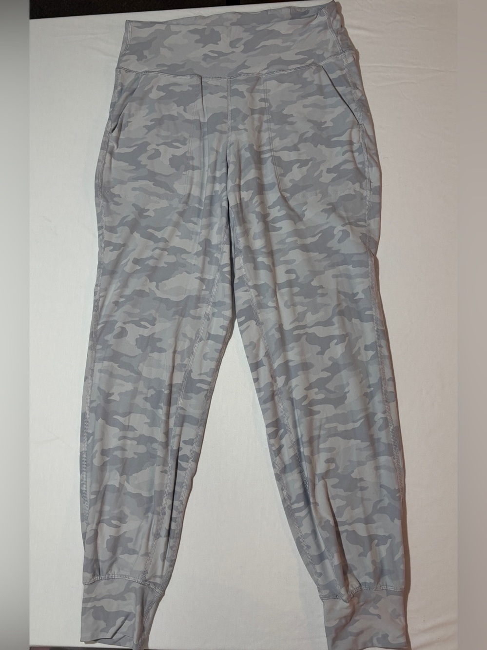 Yogalicious Grey Camo High Rise Jogger Leggings Size Medium Athleisure